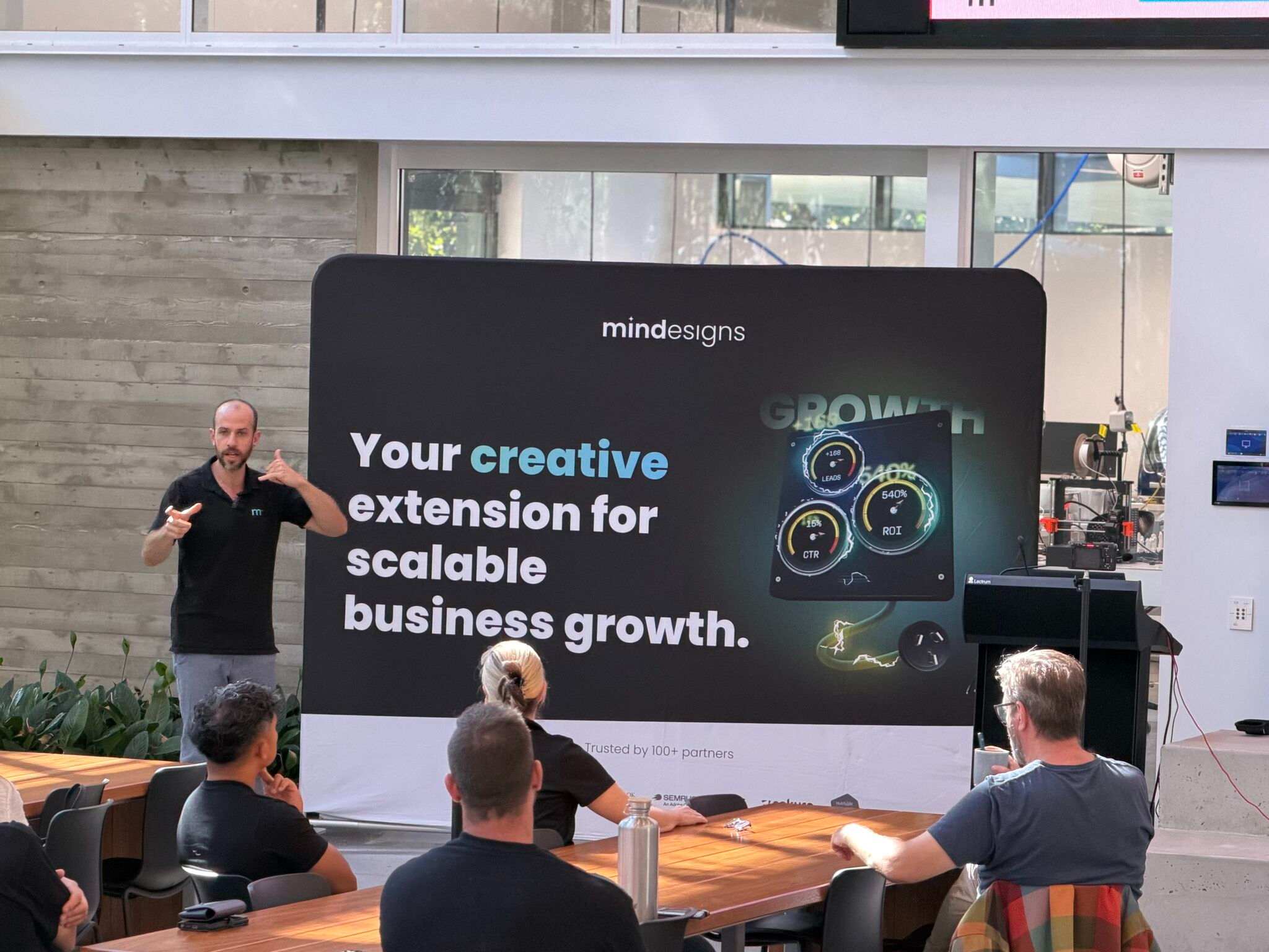 Omer of Mindesigns hosting an Expert Session for Impact10X